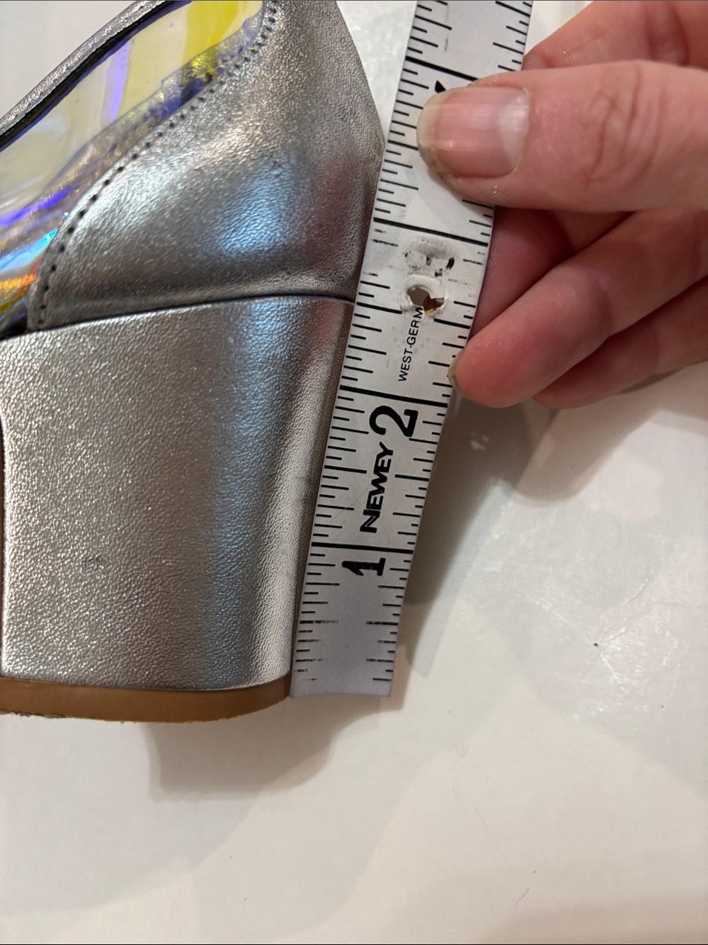 L'INTERVALLE Iridescent Block Heel Pumps Silver Holographic Bow Size 7 Chic - Picture 12 of 14